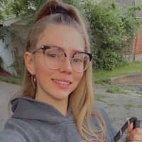 Sitter Profile Image: Kayla H.