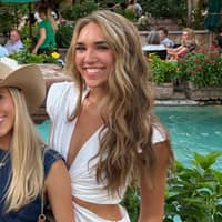 Sitter Profile Image: Elizabeth N.