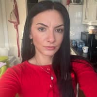 Sitter Profile Image: Maria Mirabela C.