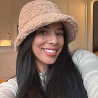 Sitter Profile Image: Andrea R.