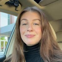 Sitter Profile Image: Sarah M.