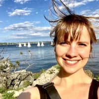 Sitter Profile Image: Hannah R.