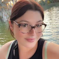 Sitter Profile Image: Emma V.