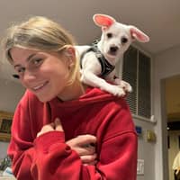 Sitter Profile Image: Madeleine H.