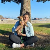 Sitter Profile Image: Lauren J.