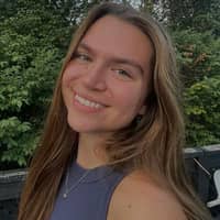 Sitter Profile Image: Lindsey M.