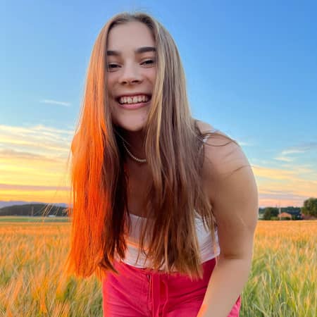 Sitter Profile Image: Eva M.