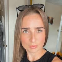 Sitter Profile Image: Lauren P.