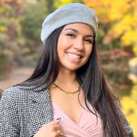 Sitter Profile Image: Natasha M.