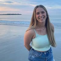 Sitter Profile Image: Andrea W.