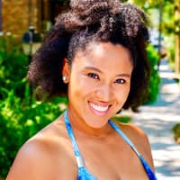 Sitter Profile Image: Mari H.