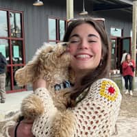 Sitter Profile Image: Ava W.