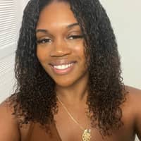 Sitter Profile Image: Nixandra A.