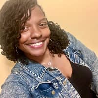 Sitter Profile Image: Teresa R.