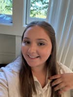 Sitter Profile Image: Emmi B.