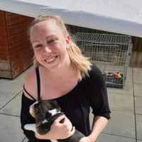 Sitter Profile Image: Isabelle L.