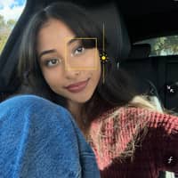 Sitter Profile Image: Carolina R.