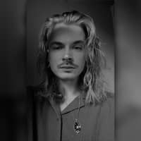 Sitter Profile Image: August B.