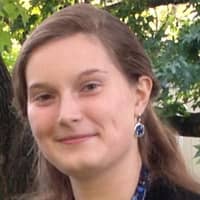 Sitter Profile Image: Laura J.