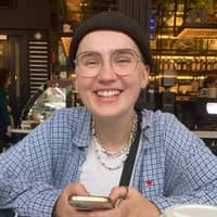 Sitter Profile Image: Veronica J.