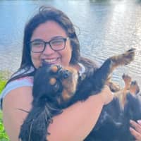 Sitter Profile Image: Julia V.