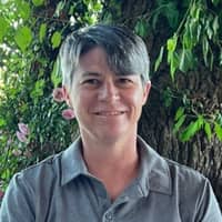 Sitter Profile Image: Angie R.