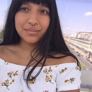 Sitter Profile Image: Robyn B.