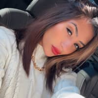 Sitter Profile Image: Isabelle V.