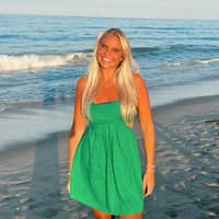 Sitter Profile Image: Emma V.