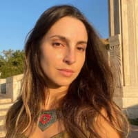 Sitter Profile Image: Dea O.