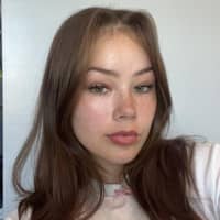 Sitter Profile Image: Victoria F.