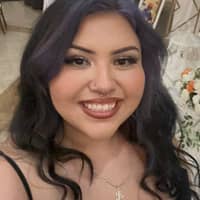 Sitter Profile Image: Leslie P.