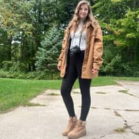 Sitter Profile Image: Sabrina I.