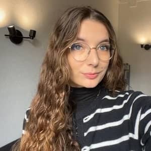 Sitter Profile Image: Hélène Z.