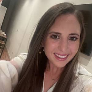 Sitter Profile Image: Hallie B.