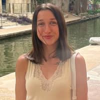 Sitter Profile Image: Hanna C.