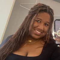 Sitter Profile Image: Stephanie B.