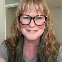 Sitter Profile Image: Yvonne D.