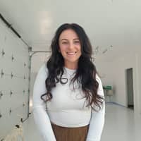 Sitter Profile Image: Jullaney M.