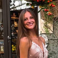 Sitter Profile Image: Eliza R.