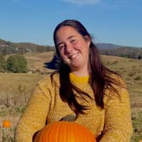 Sitter Profile Image: Stella M.