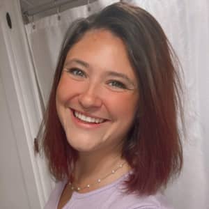 Sitter Profile Image: Larissa D.