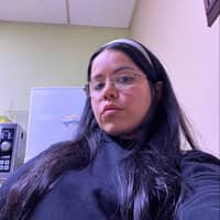 Sitter Profile Image: Suzanne R.