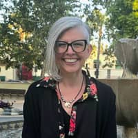 Sitter Profile Image: Jennifer V.