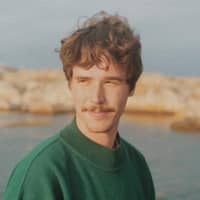 Sitter Profile Image: Luc J.