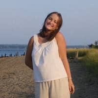 Sitter Profile Image: Elise E.