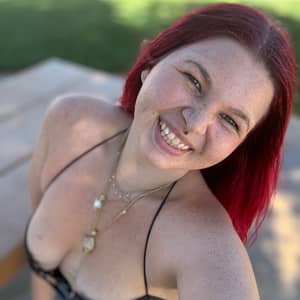 Sitter Profile Image: Summer C.