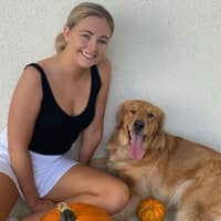 Sitter Profile Image: Lyndsay J.