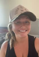 Sitter Profile Image: Laura E.