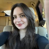 Sitter Profile Image: Ava L.